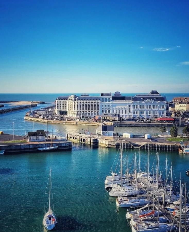 Apartamento Le grand large  Trouville-sur-Mer Exterior foto